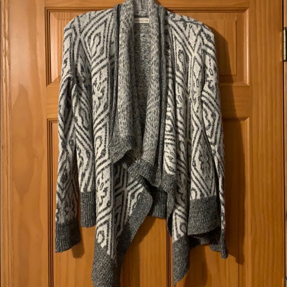SUPER soft grey and white sweater!